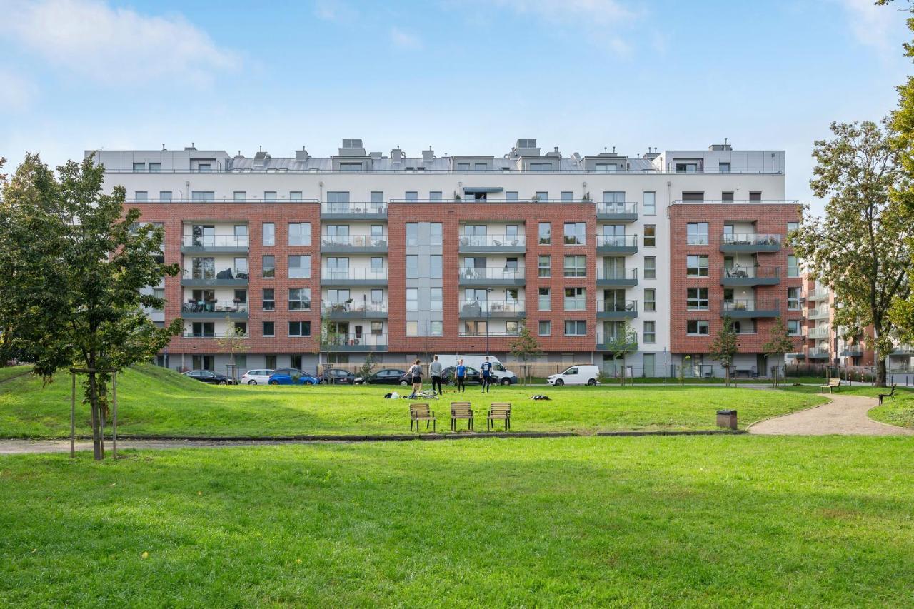 Angielska Grobla - City Center, Marina & Parking By Downtown Apartments Гданьск Экстерьер фото